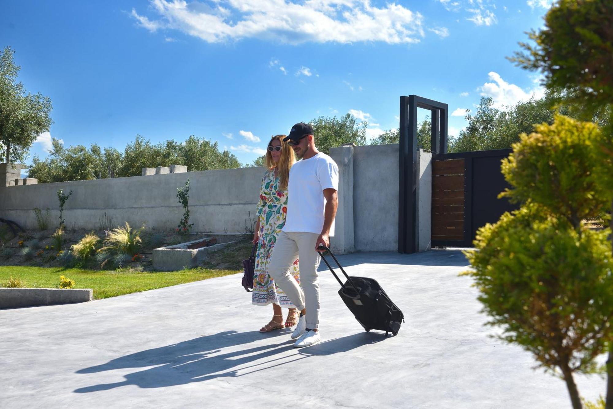 Olive All-Seasons Suites, Panel Hospitality Homes & Villas Litóchoron Buitenkant foto